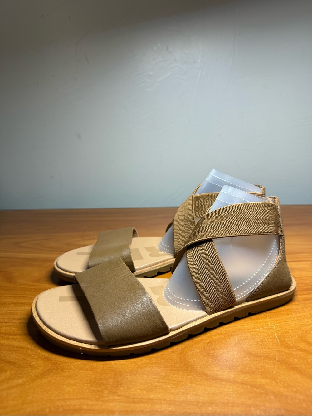 Sorel Ella Strappy Leather Ankle Strap Elastic Tan Beige Sandals Casual 6.5